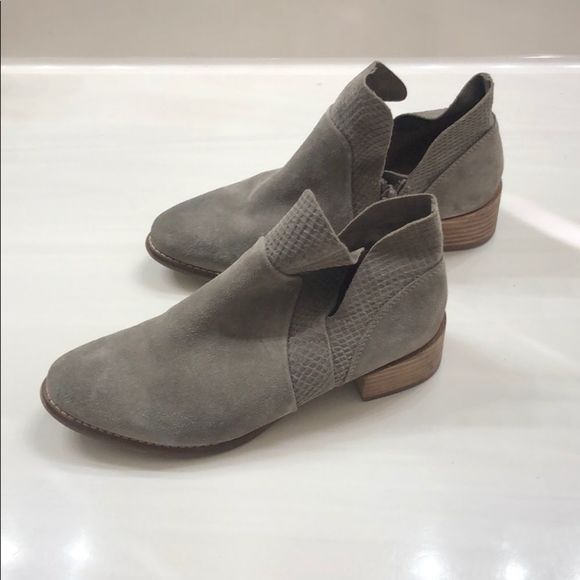 Seychelles Score Charcoal Leather Booties - Picture 5 of 12